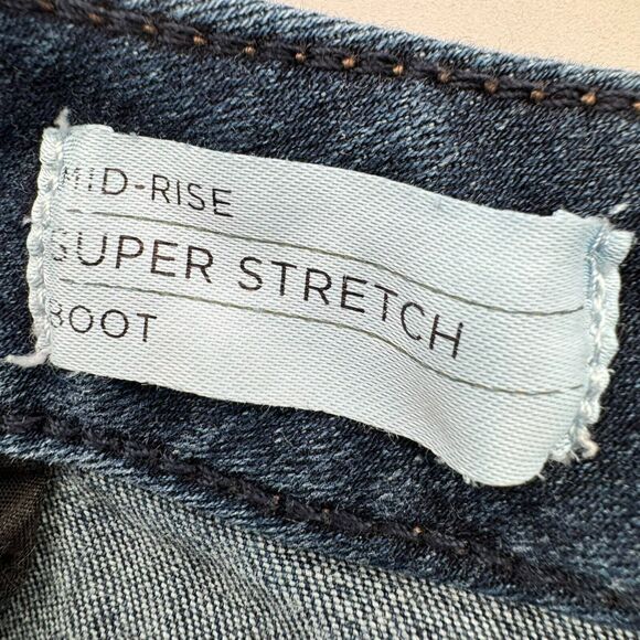 LANE BRYANT Womens 26S Short Medium Wash Mid Rise Super Stretch Bootcut Jeans - Picture 6 of 9